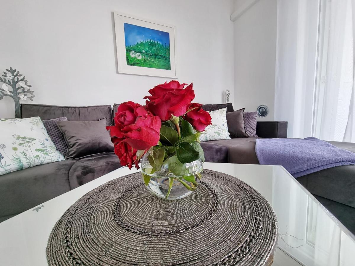 Apartamento Deluxe Novalja Exterior foto