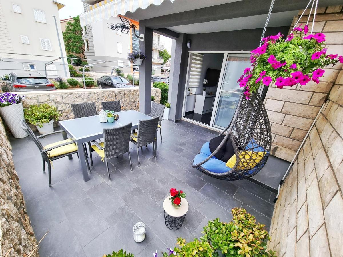Apartamento Deluxe Novalja Exterior foto
